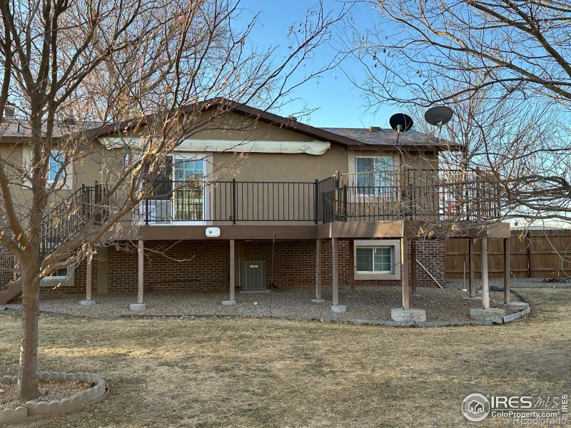 451 7th St, Stratton, CO 80836