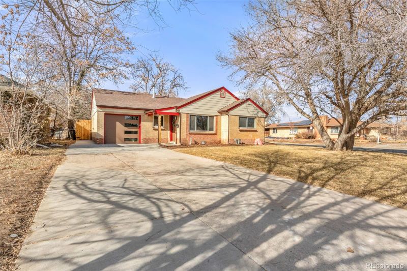2995 Ivanhoe St, Denver, CO 80207