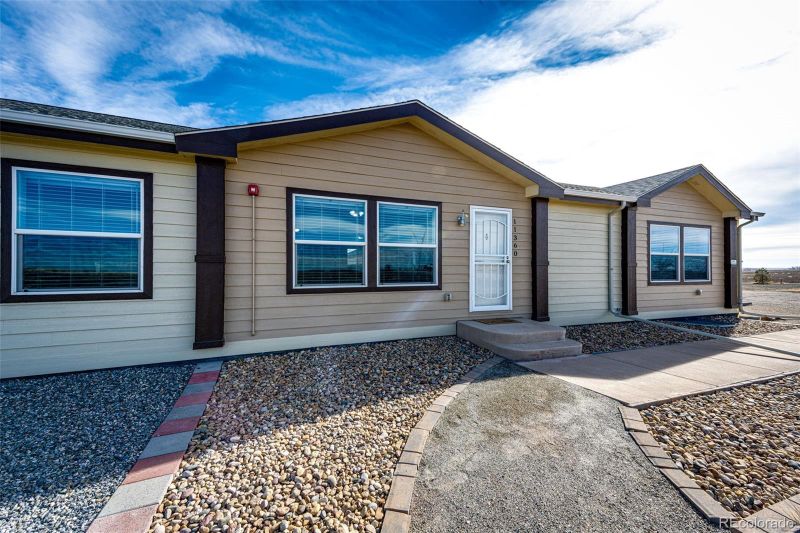 11360 Headlight Rd, Strasburg, CO 80136