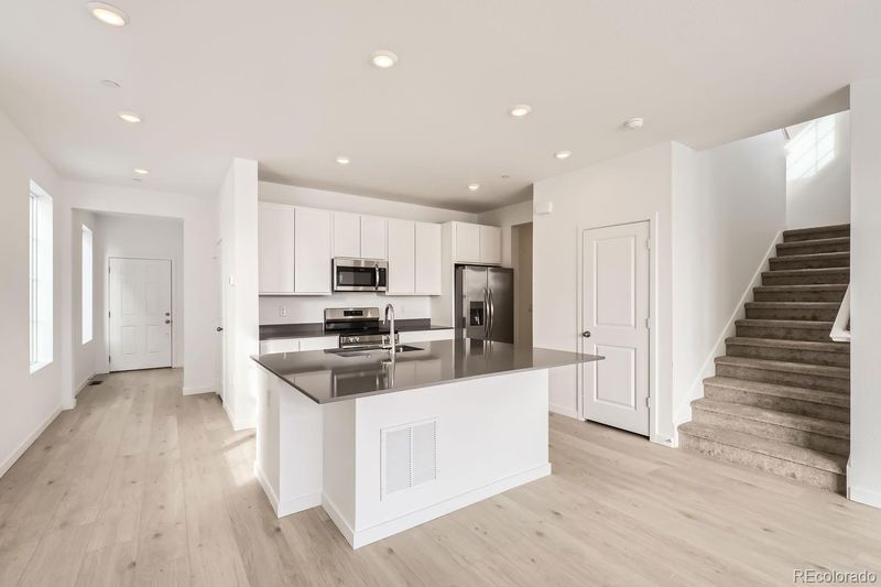 537 Nightsky St, Erie, CO 80516