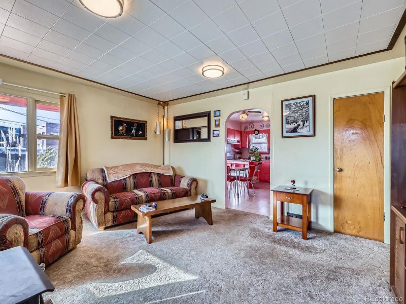 945 Griffith St, Louisville, CO 80027