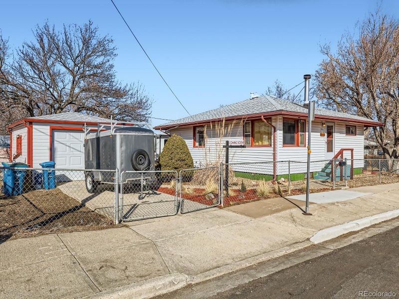 945 Griffith St, Louisville, CO 80027