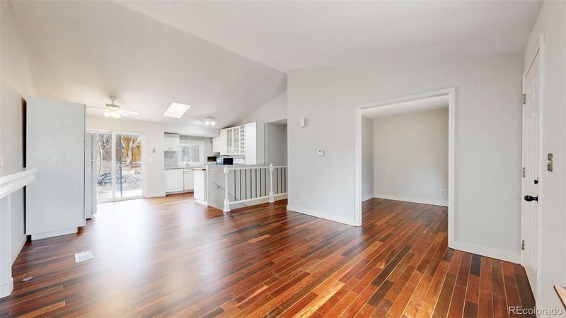 20091 E Bellewood Dr, Centennial, CO 80015