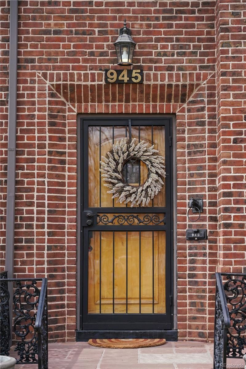 945 Niagara St, Denver, CO 80220