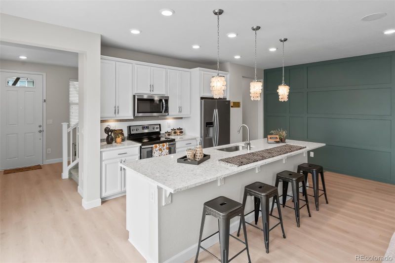 2591 Iola St, Aurora, CO 80010