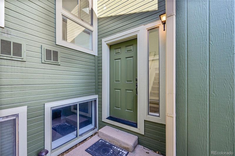 7077 S Bryant St, Littleton, CO 80120