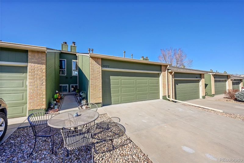7077 S Bryant St, Littleton, CO 80120
