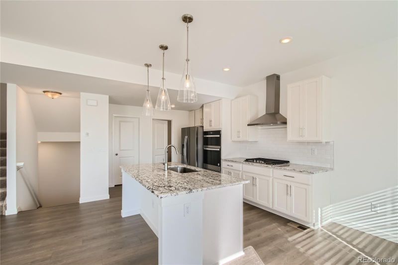 15242 W 69th Pl, Arvada, CO 80007