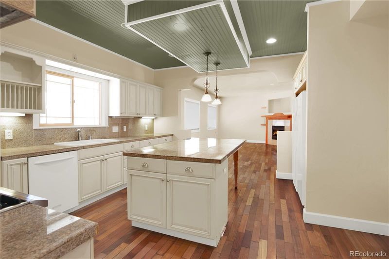 11870 W 13th Ave, Lakewood, CO 80401