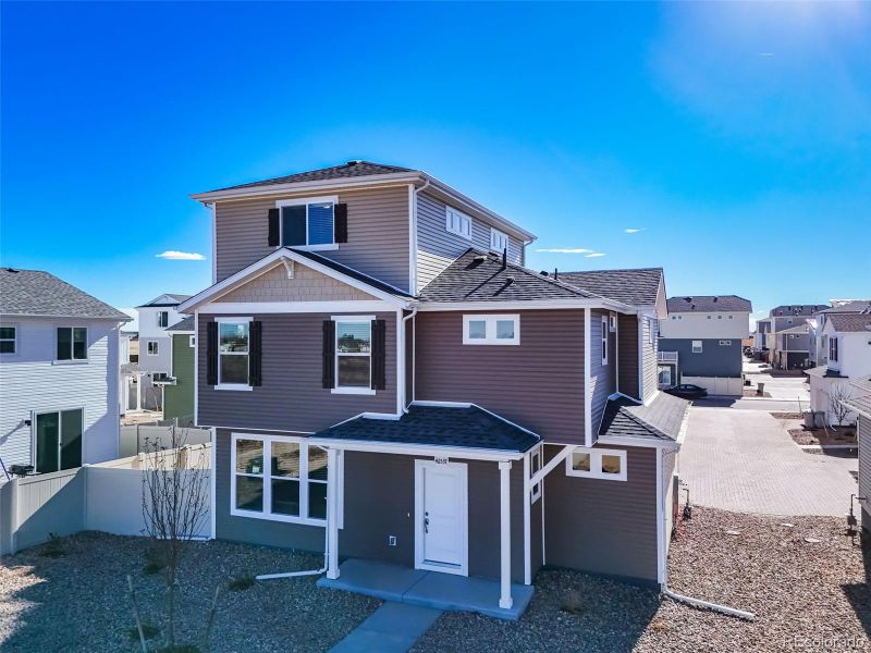 46537 Sunflower Ln, Bennett, CO 80102