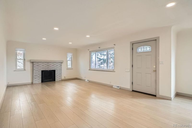 3361 S Dahlia St, Denver, CO 80222