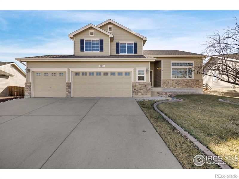 721 Stonington Ln, Fort Collins, CO 80525