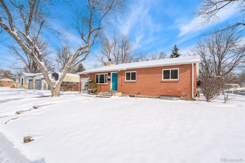 6371 Iris Ct, Arvada, CO 80004