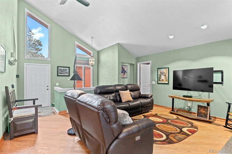 23735 Bluestem Dr, Golden, CO 80401