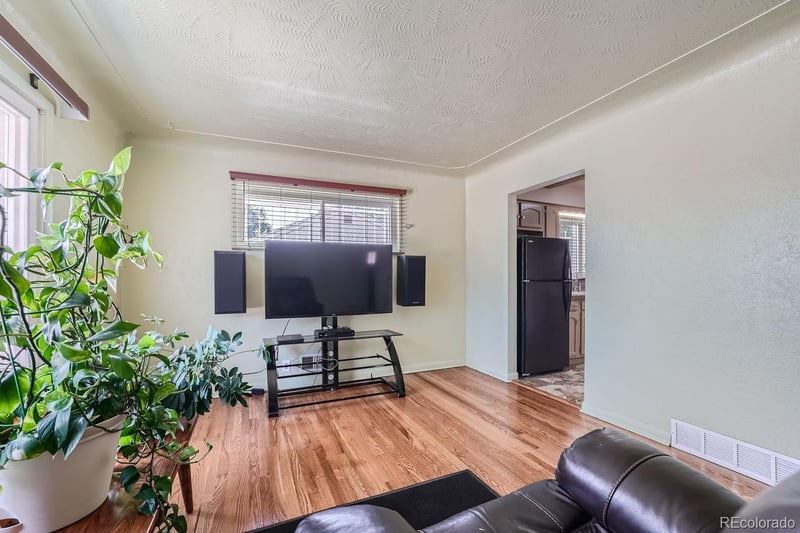 6991 Warren Dr, Denver, CO 80221