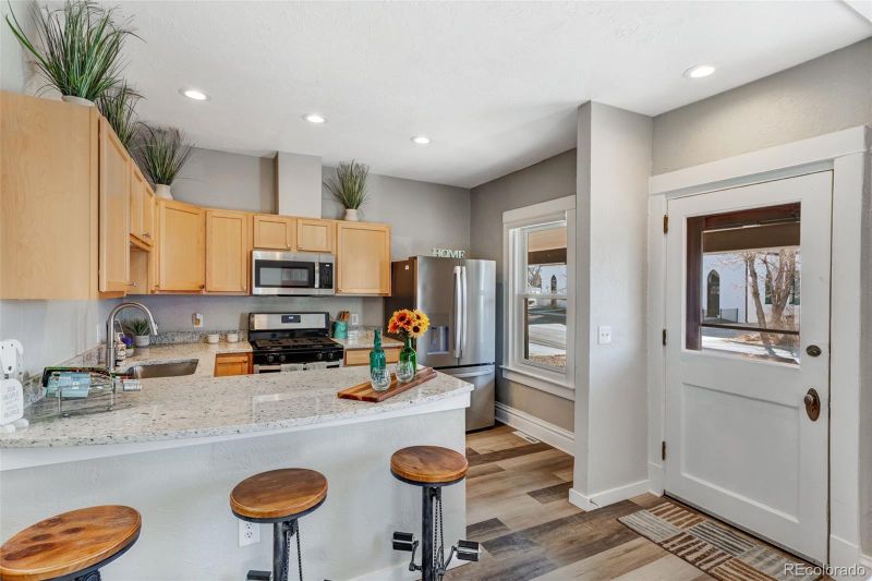 723 W 5th Ave, Denver, CO 80204