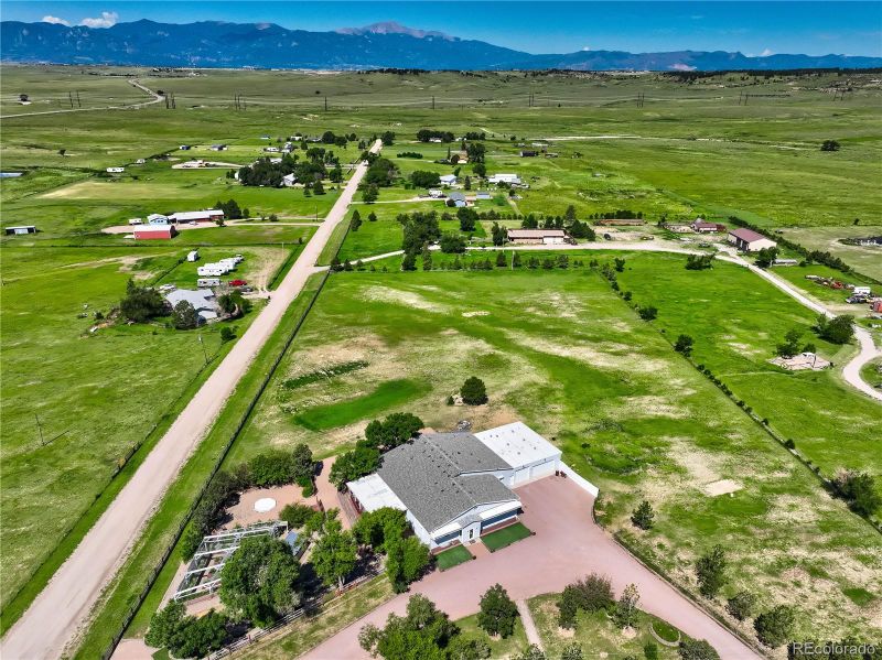 920 Corral Valley Rd, Colorado Springs, CO 80929