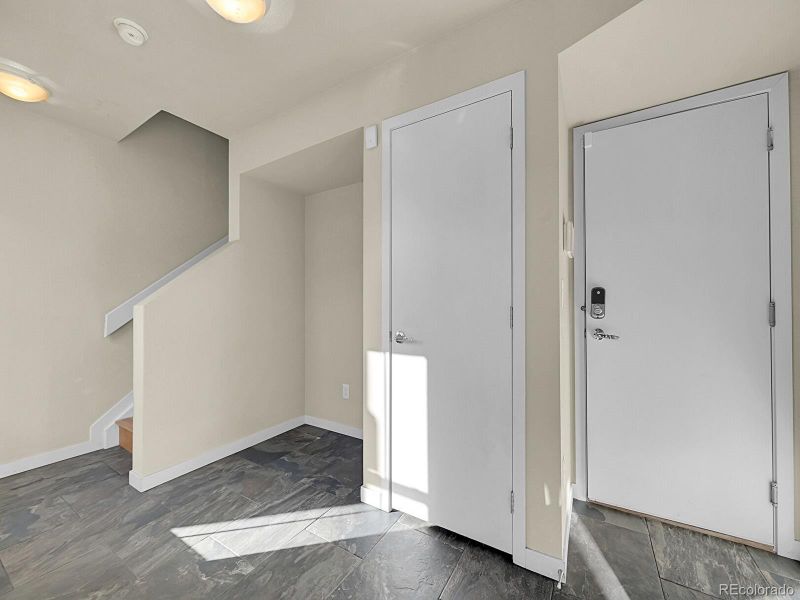 2869 Syracuse Ct, Denver, CO 80238