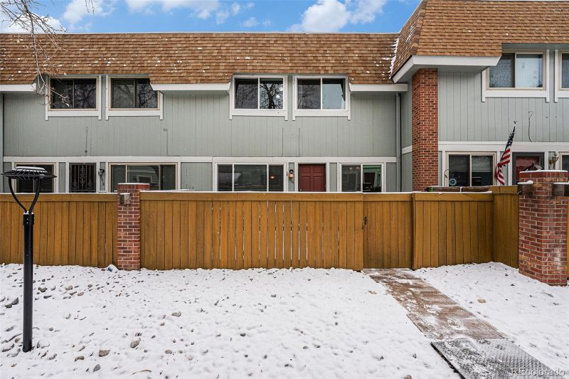 2016 W 101st Ave, Thornton, CO 80260