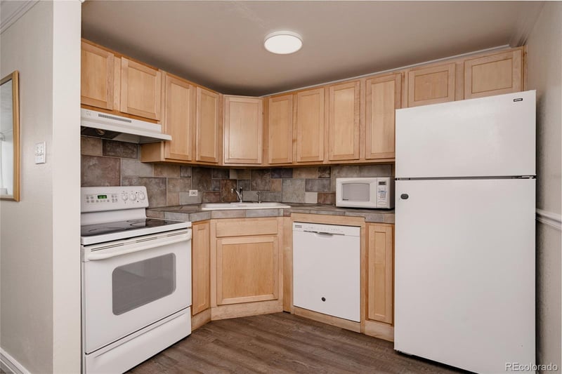 1390 N Emerson St #105, Denver, CO 80218