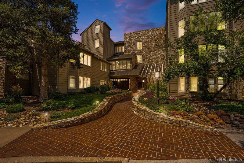 4605 S Yosemite St #401, Denver, CO 80237