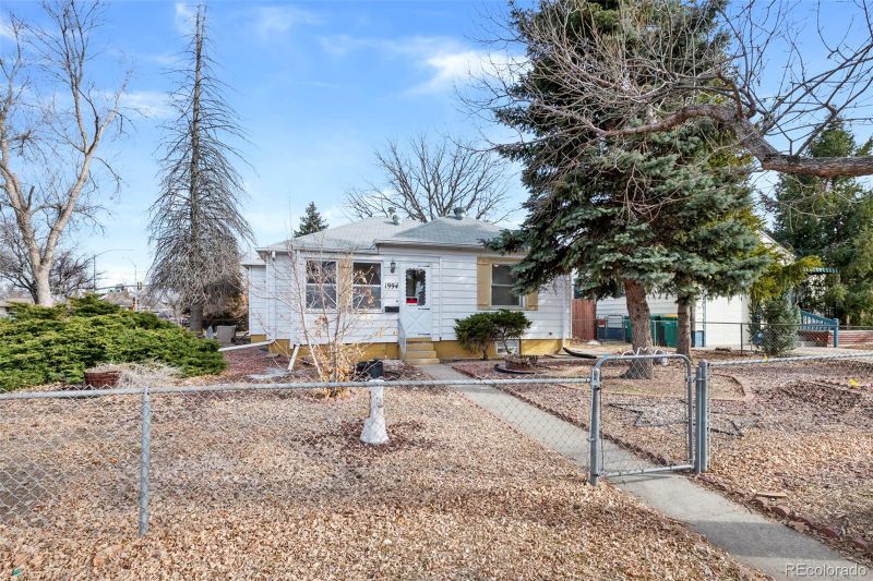 1994 Macon St, Aurora, CO 80010