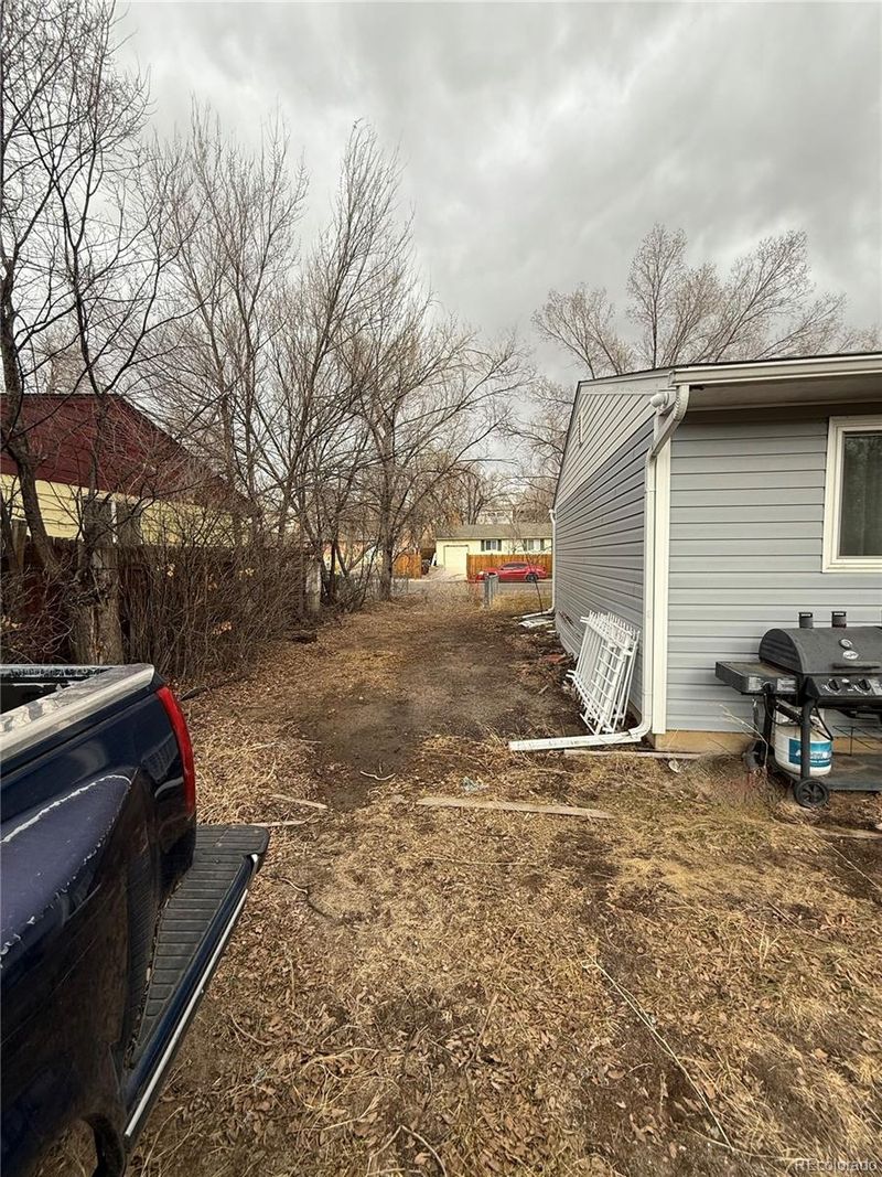 2222 Frontier Dr, Colorado Springs, CO 80911