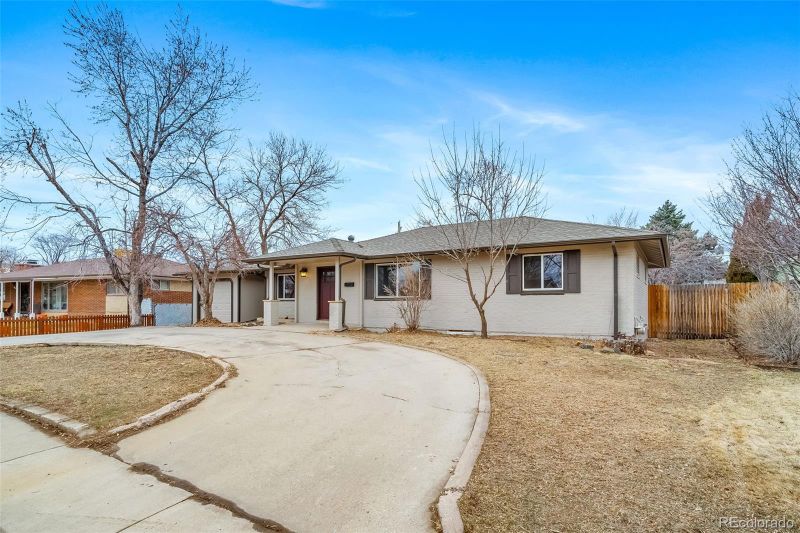 81 S Chase Dr, Lakewood, CO 80226