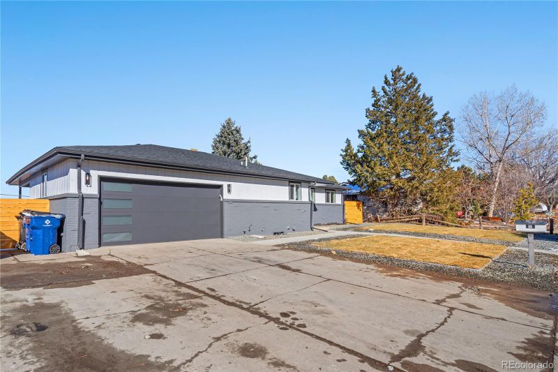 8217 W 71st Pl, Arvada, CO 80004