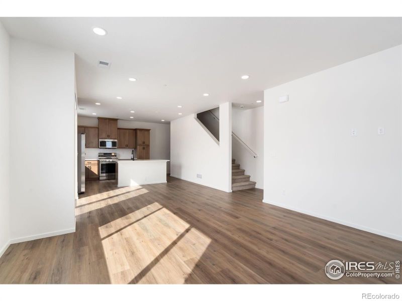 5092 Mckinnon Ct, Timnath, CO 80547