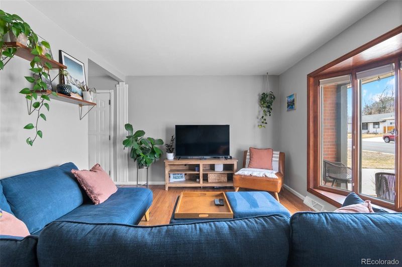 1526 S Elm St, Denver, CO 80222