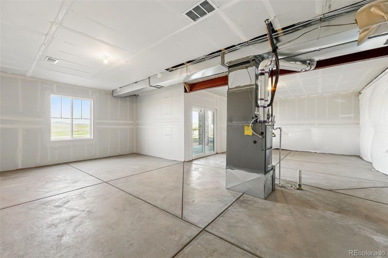 8816 Whiteclover St, Littleton, CO 80125