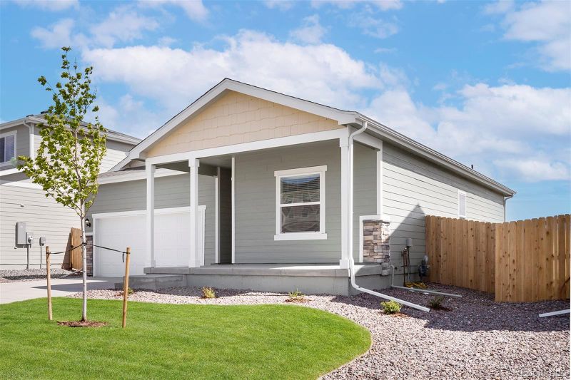 48265 Shetland Dr, Bennett, CO 80102