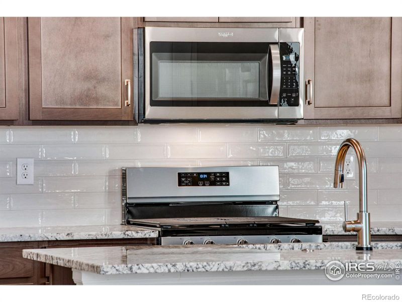 1419 Great Western Dr, Longmont, CO 80501