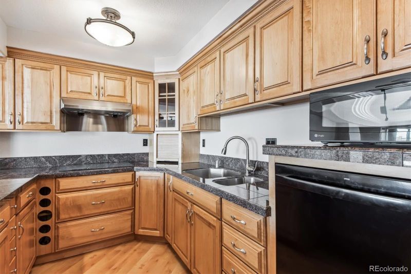 1551 Larimer St #1803, Denver, CO 80202
