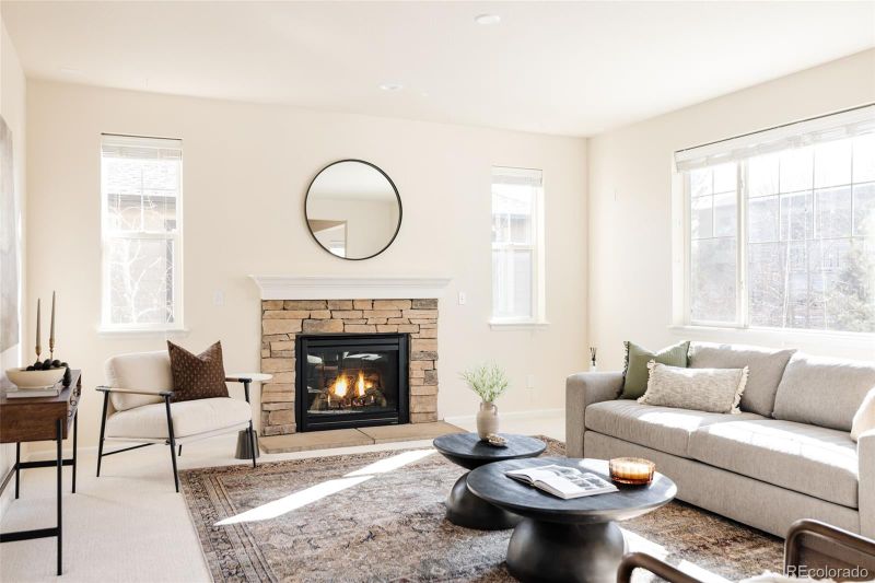 21572 E Union Dr, Aurora, CO 80015