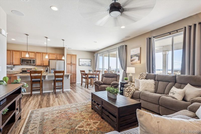 27319 E 10th Dr, Aurora, CO 80018
