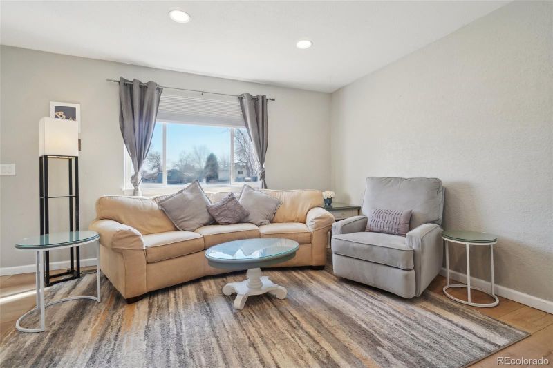 6393 S Johnson St, Littleton, CO 80123