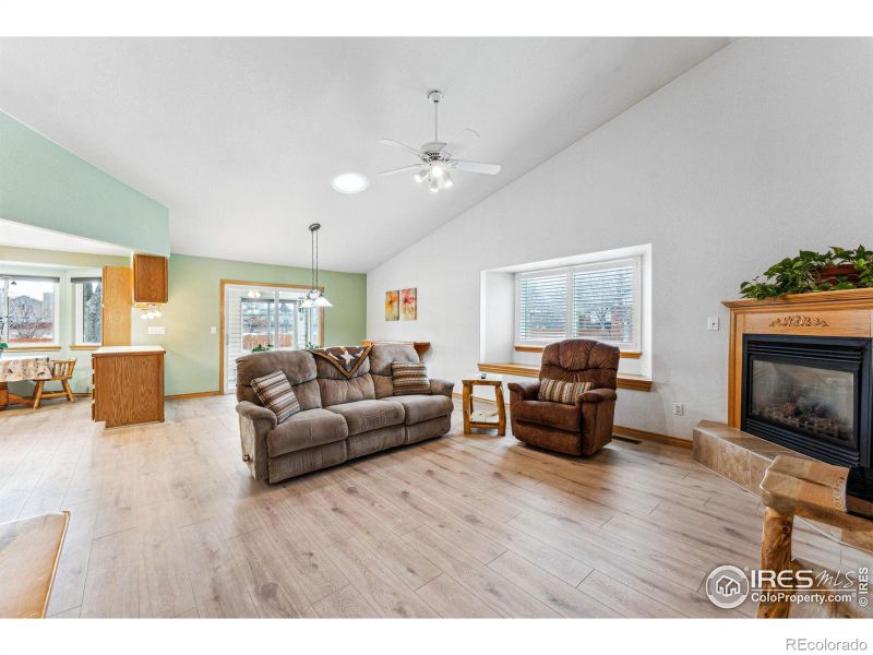 1737 Grove Ct, Longmont, CO 80501