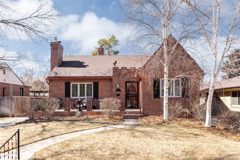 1675 Newport St, Denver, CO 80220