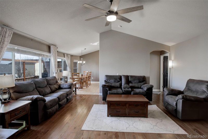 337 Hawthorne Ave, Johnstown, CO 80534