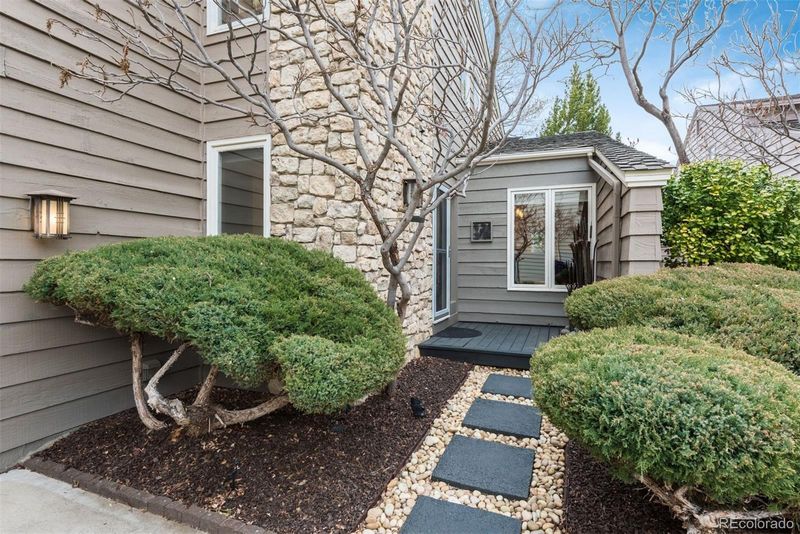 1585 W Briarwood Ave, Littleton, CO 80120