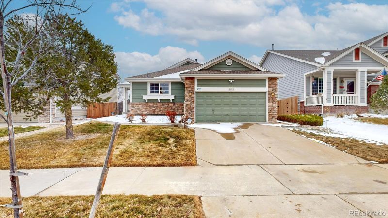 3906 S Quemoy Ct, Aurora, CO 80018