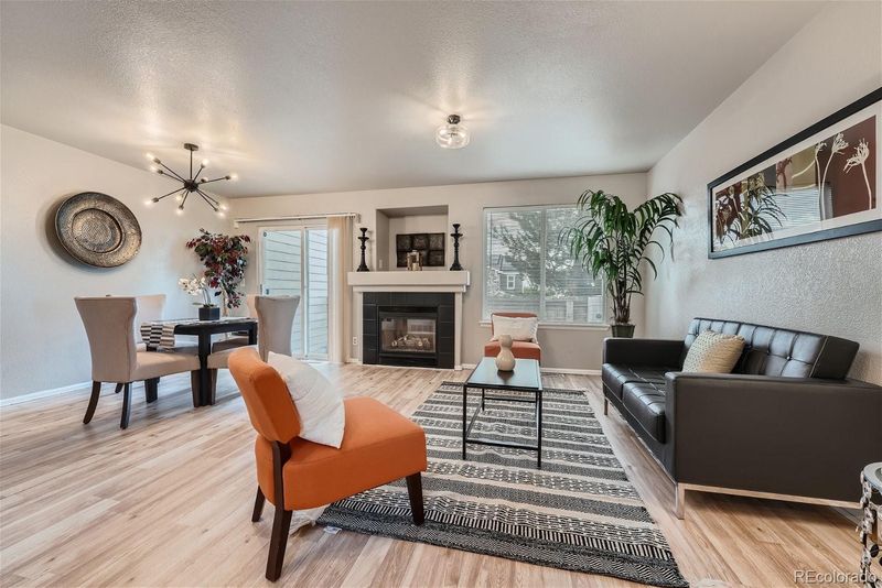 1226 S Zeno Cir #B, Aurora, CO 80017