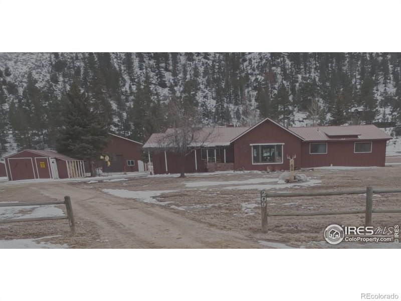 209 Crown Point Dr, Bellvue, CO 80512