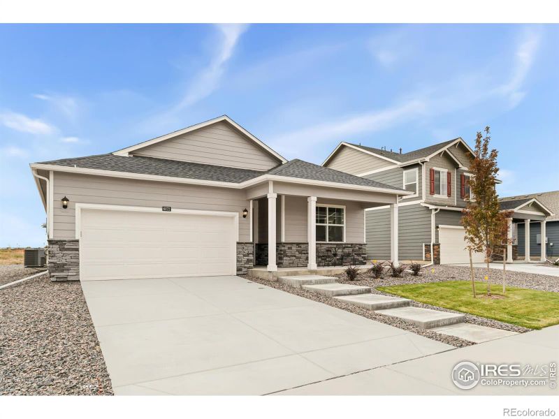 372 Hummingbird Ln, Johnstown, CO 80534
