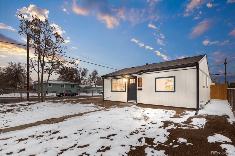 7801 Pontiac St, Commerce City, CO 80022