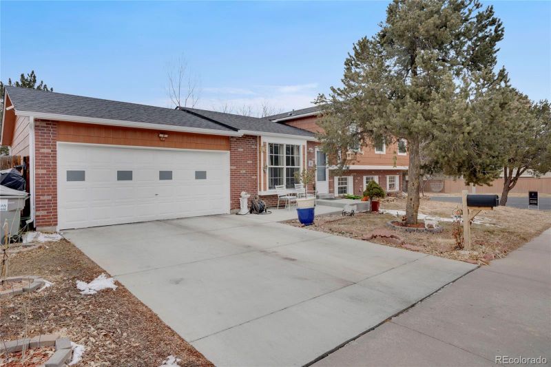 1301 S Yampa Ct, Aurora, CO 80017