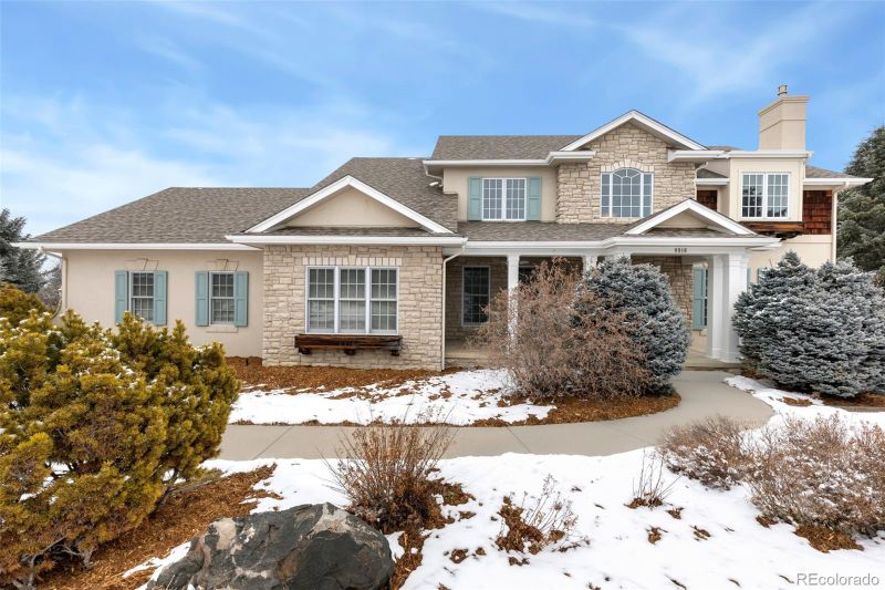 8916 Prairie Knoll Dr, Longmont, CO 80503