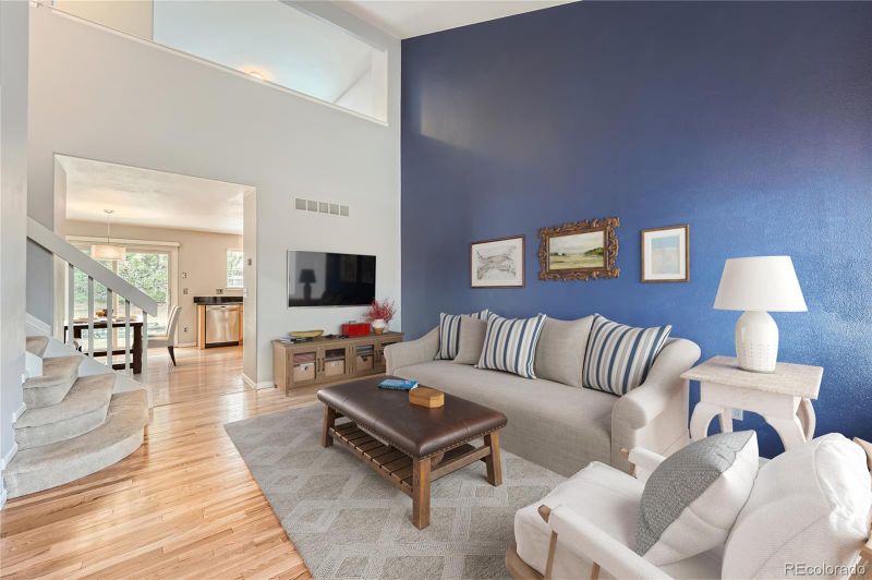 22162 E Alamo Ln, Centennial, CO 80015